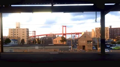 四番線の向こうの橋