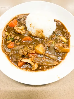 家庭の味わい豊かな野菜カレー