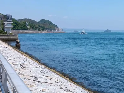 関門海峡をのぞむ