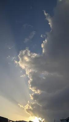 迫る雨雲