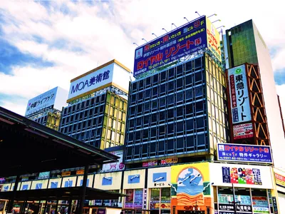 熱海駅前