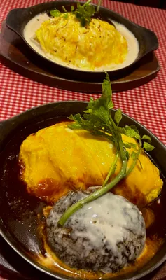 クリーミーなオムライスの美味しさ