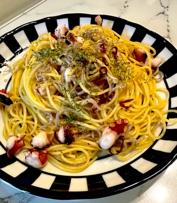 イカとパセリのペペロンチーノ